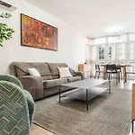 Bright Getaway With Patio By Rems * Málaga