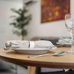 Bright Getaway With Patio By Rems Apartment