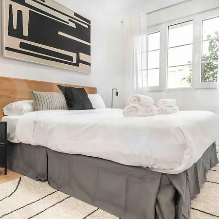 Bright Getaway With Patio By Rems *